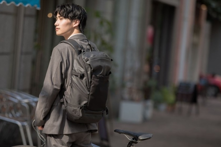 暑い夏はリュックの蒸れと背中の汗が気になる？