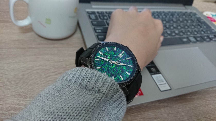 リラックスタイムにも溶け込む