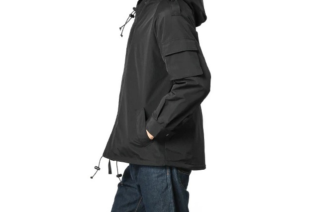 マウンテンパーカー×メンズコーデ②ARC'TERYX