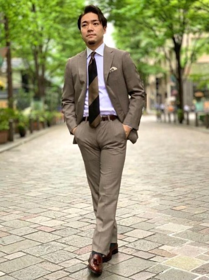 ブラウン系セットアップ×黒ソックス