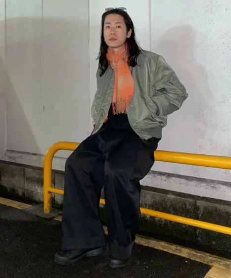 コーデ3：MA-1×黒ワイドパンツ