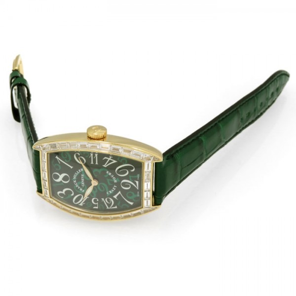 ジャンピングアワー機構を採用