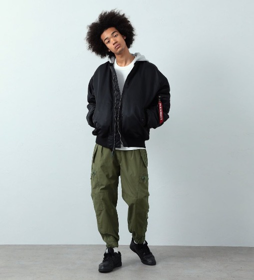 ②中綿×ナイロンでレトロな印象