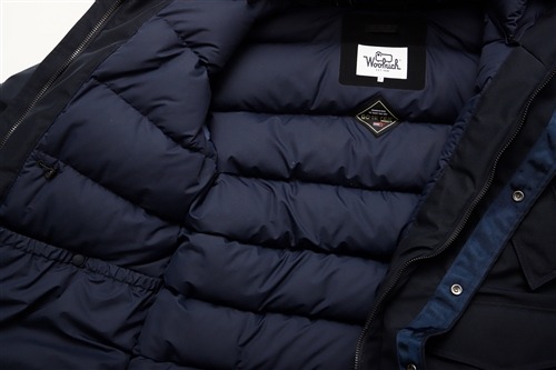 ②かさの高さを示す"フィルパワー値"から選ぶ