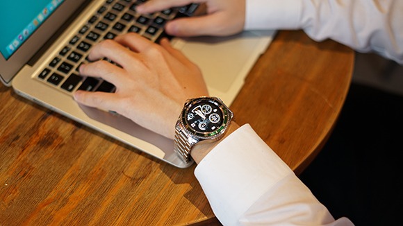 ①通話やワイヤレスで音楽を楽しめる