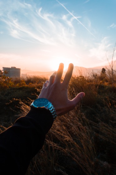 ソーラー電波時計なら電池交換不要