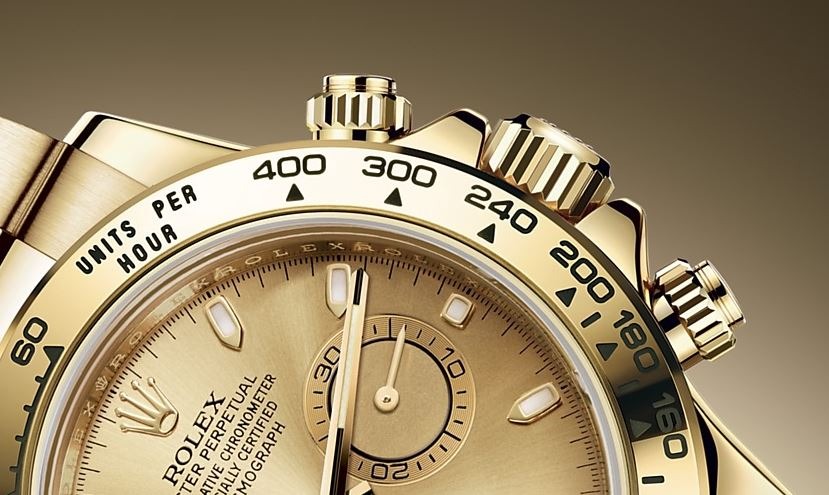 ゴールド系の方が高値