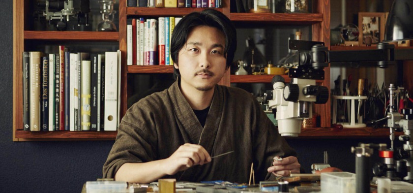 ③菊野昌宏氏の時計販売を待つ