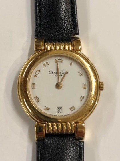 ディオールの電池交換事例1：2,200円