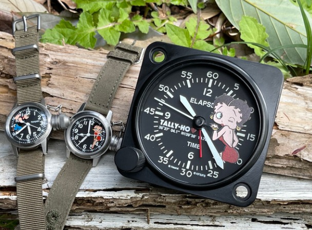 アメコミファン必見！米軍ノーズアートをモチーフにした時計が登場