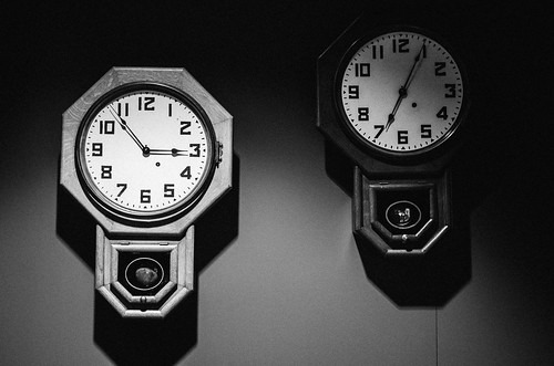 2つのタイムゾーンが同時に表示される