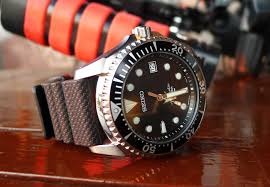 チタン製で軽量 視認性も良いモデル