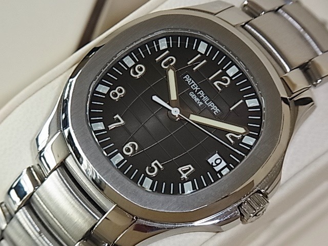 パテックフィリップのアクアノートの事例