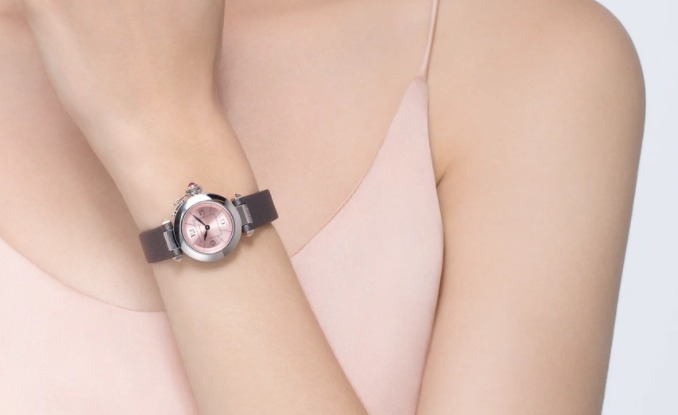 カルティエの腕時計×ダイヤ2.パシャ