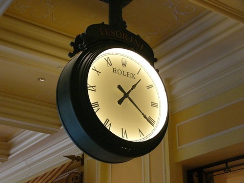 ロレックス"デイトナレインボー"は複数業者で買取額の比較を