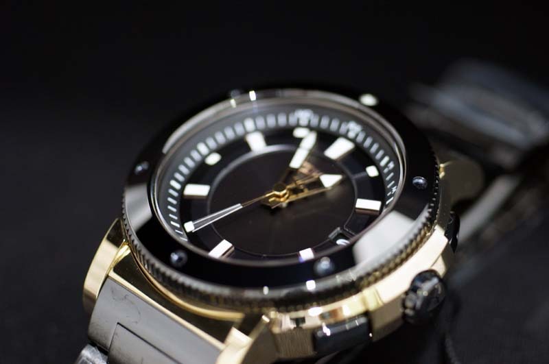 シチズンシリーズ8は技術だけでなくシンプルなデザインも魅力