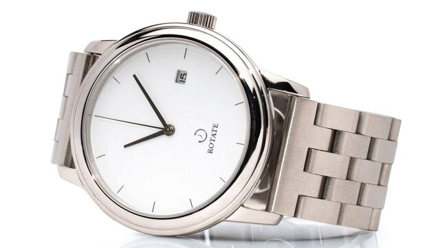 ③シーン選ばず着用できる高級感のあるデザイン