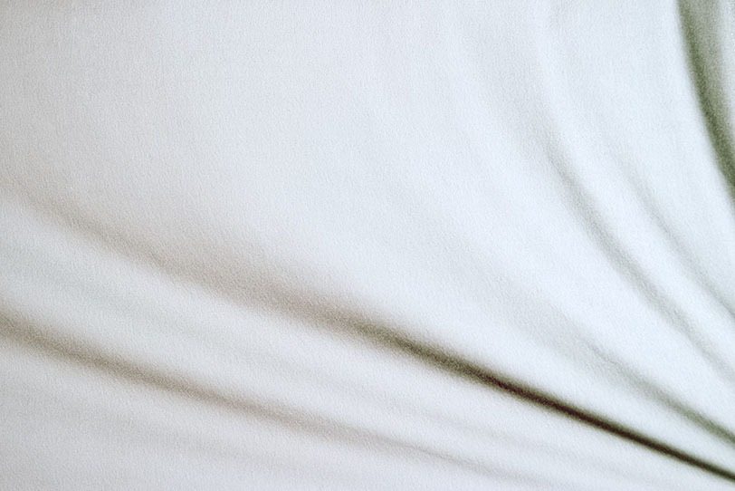 1.乾いた布で汗を拭きとる