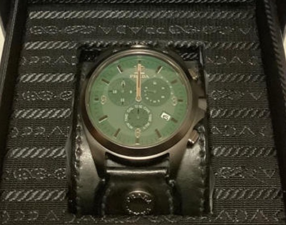 Prada プラダ はどんな腕時計 評判や人気モデル3選も紹介 Richwatch