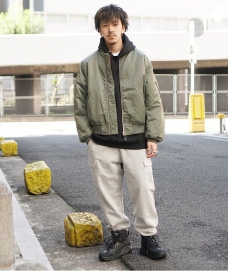 コーデ11：MA-1×カーゴパンツ