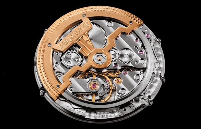 理由1:自社製ムーブメントを採用