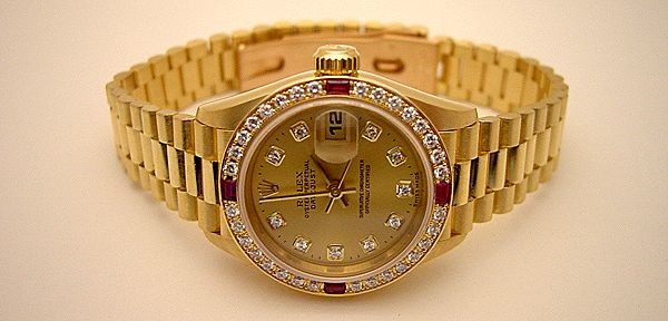 ロレックス"金無垢(レディース)"の買取は人気業者に依頼！