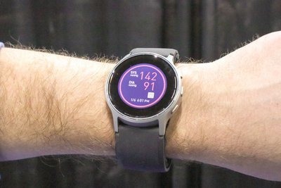 オムロンスマートウォッチ HeartGuideのスペック