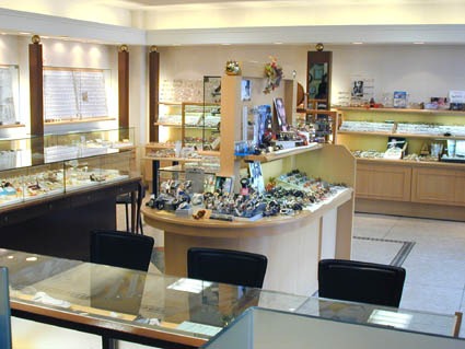 宝石メガネのフジ