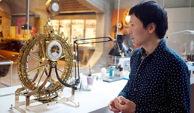 ①スイスで活躍する時計修理師：金澤真樹氏