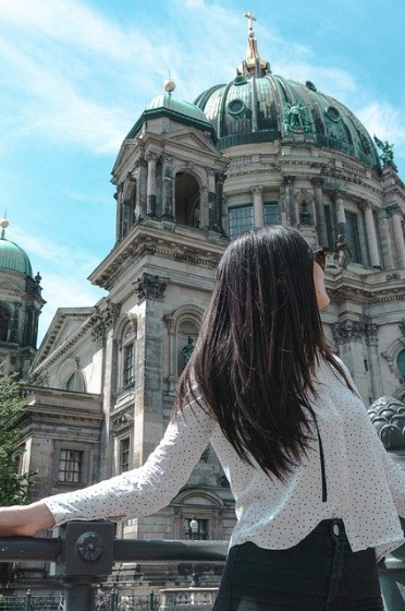 ドイツの人気時計ブランドでオシャレさを演出