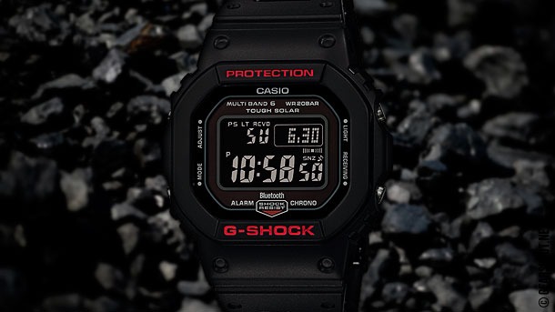 GW-B5600HR-1JF (カシオG-SHOCK)は初代スクエアがおしゃれに進化
