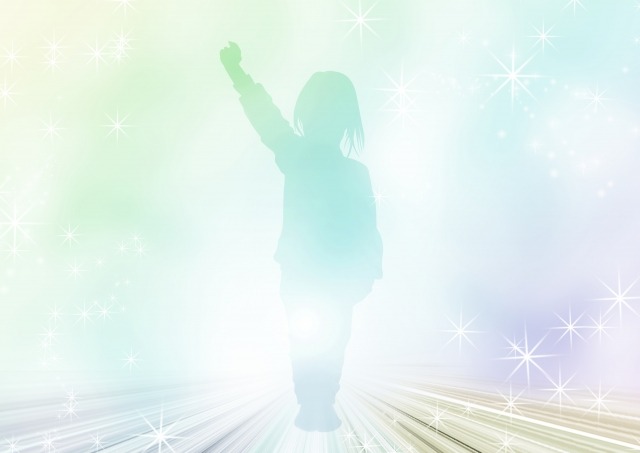 金属アレルギーを考慮