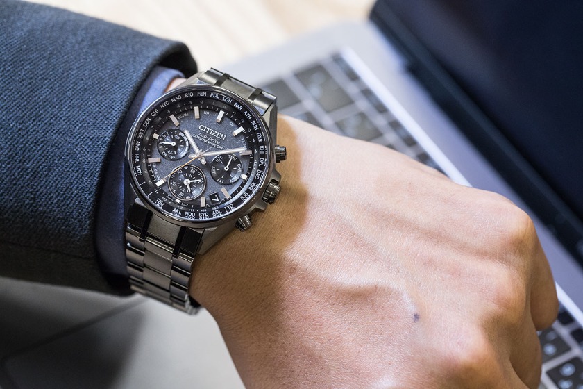 シチズン ATTESA CC4004-58Eの特徴・機能