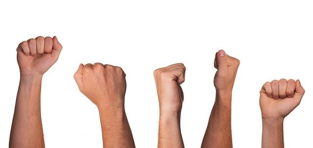 左右交互に腕につける