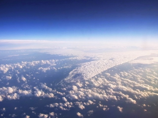 成層圏(ストラトス)のカラーをイメージ