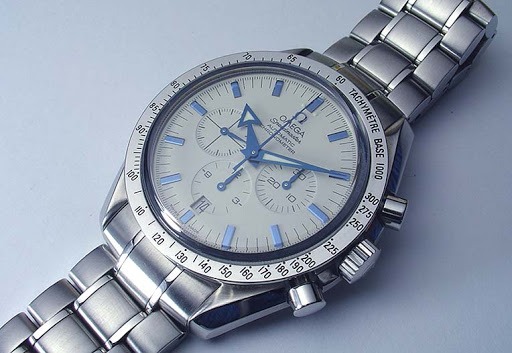 オメガ"ブロードアロー"はオフ用の腕時計に最適