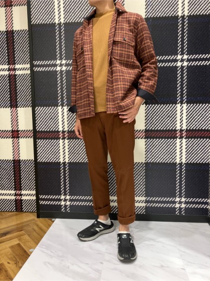 コーデ5：シャツジャケット×テーパードパンツ