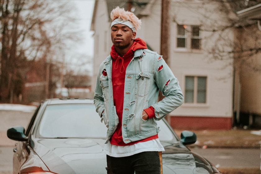 ⑤パーカー/スウェットを合わせて