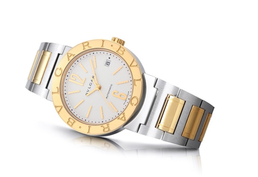 ブルガリの時計スーパーコピー(偽物)見分け方2:ロゴの刻印の鮮明さ