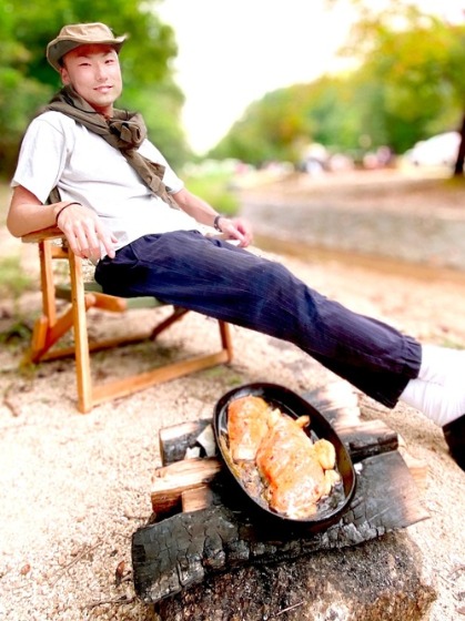 春夏コーデ：グリーン×白Tシャツ