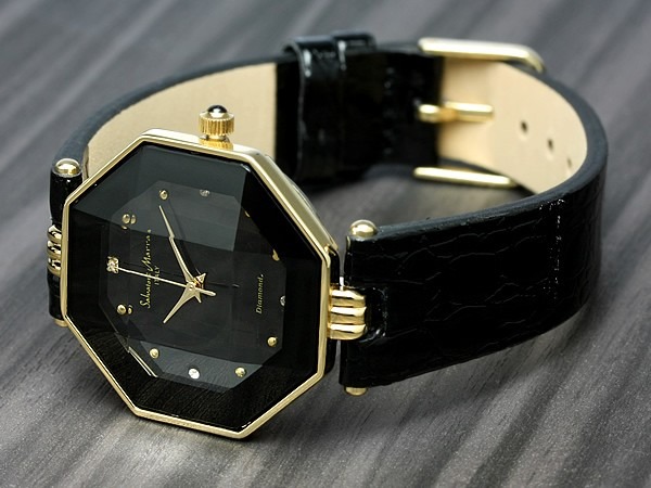 サルバトーレマーラの腕時計は修理をしながら大事に使おう