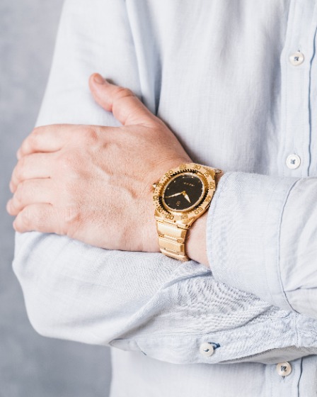 NOVEの時計でワンランク上の手元を演出しよう！