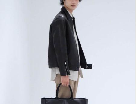 ライダースとオーバーサイズシャツ