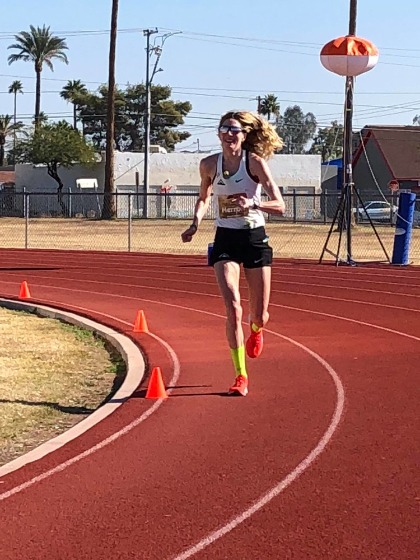 2018年にウルトラマラソン世界記録保持者が着用