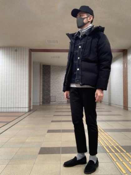 コーデ5：ネイビーデニム×ダウンジャケット