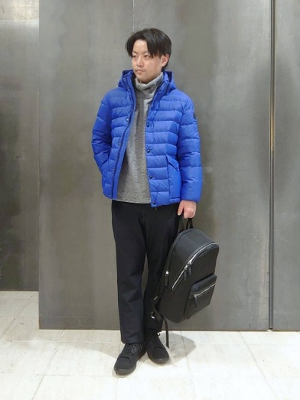 ブルー×グレーハイネック