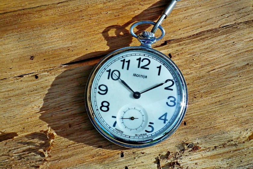 従来の発光塗料より発光時間が長い