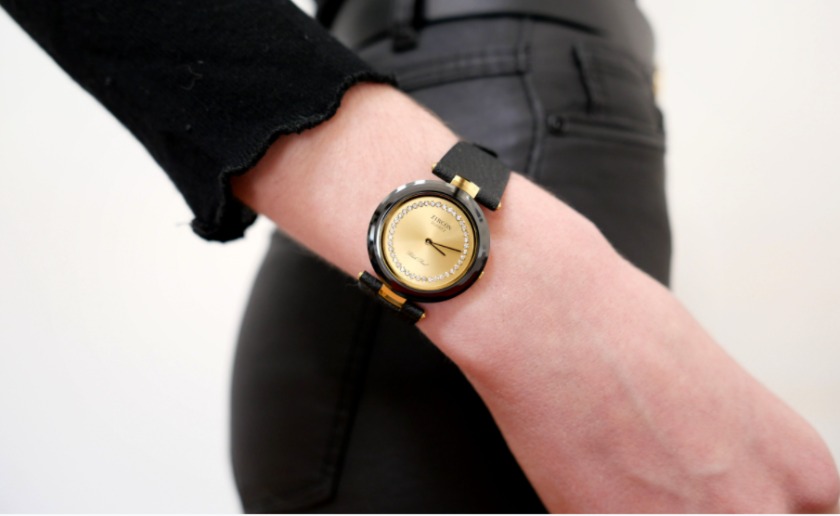 Zirconは流れるような曲線が美しく、洗練された腕時計