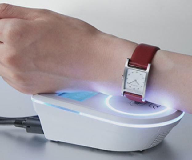 wena wrist leatherはヘッド変更ができる画期的な時計