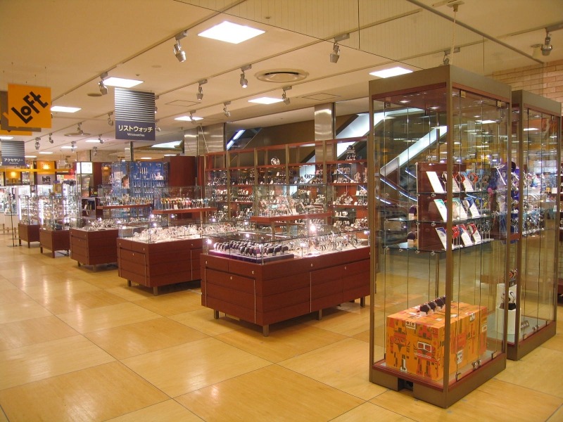 千葉市 中央区の時計店：オンタイム千葉ロフト店
